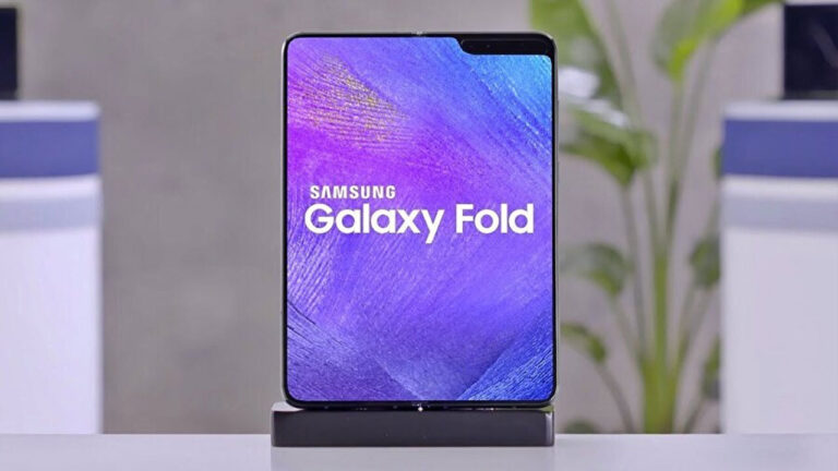 samsung shipments foldable phone