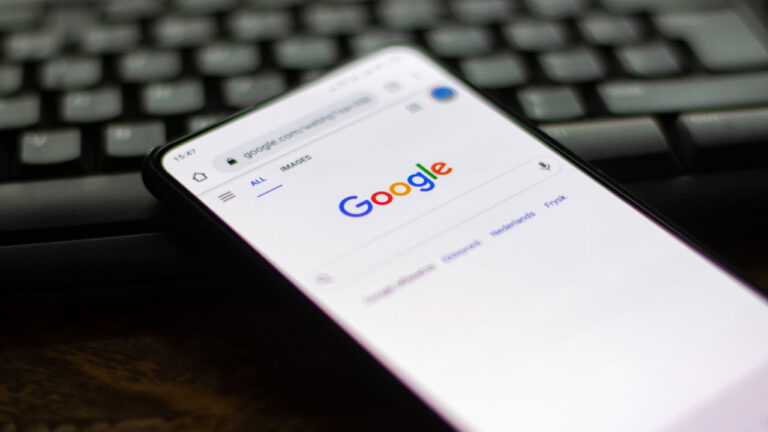 How to delete your Google search history