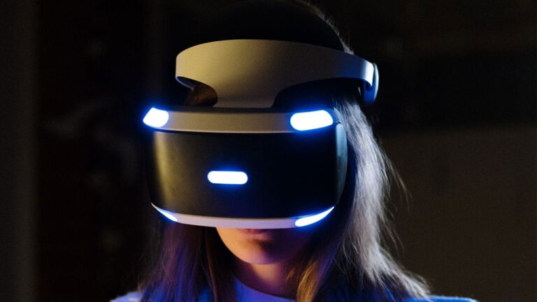 Apple VR/AR mixed reality headset