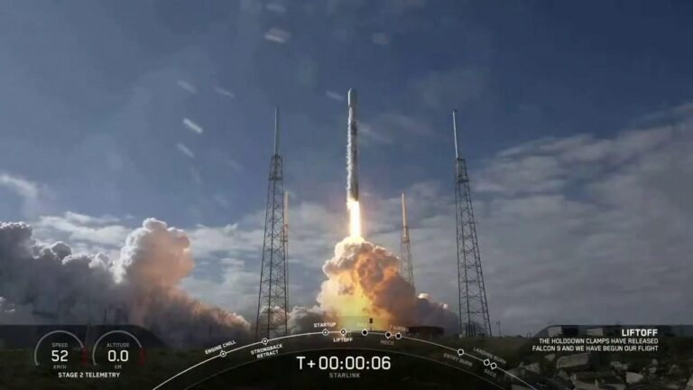 Falcon 9 successfully returns to Earth in record 60th flight of the ...