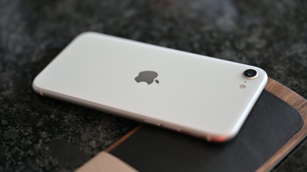 Apple iPhone SE 2022 (third-generation)