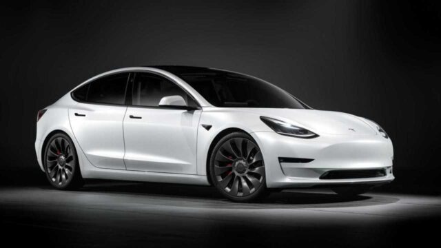 Tesla has a seatbelt issue: 16,000 vehicles are being recalled!