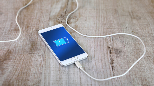 4 simple solutions for slow charging phones