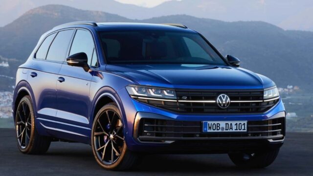 Volkswagen Unveils Refreshed Touareg: A Facelift for the Flagship SUV