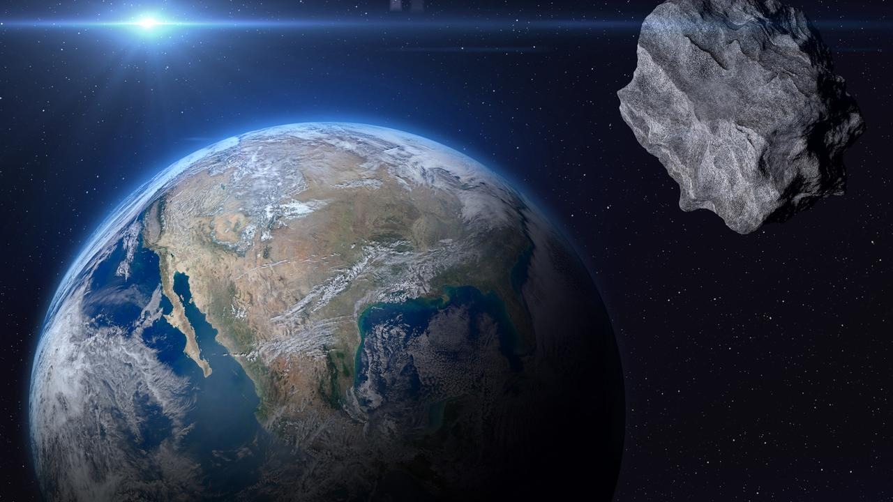 Asteroid is coming towards Earth!