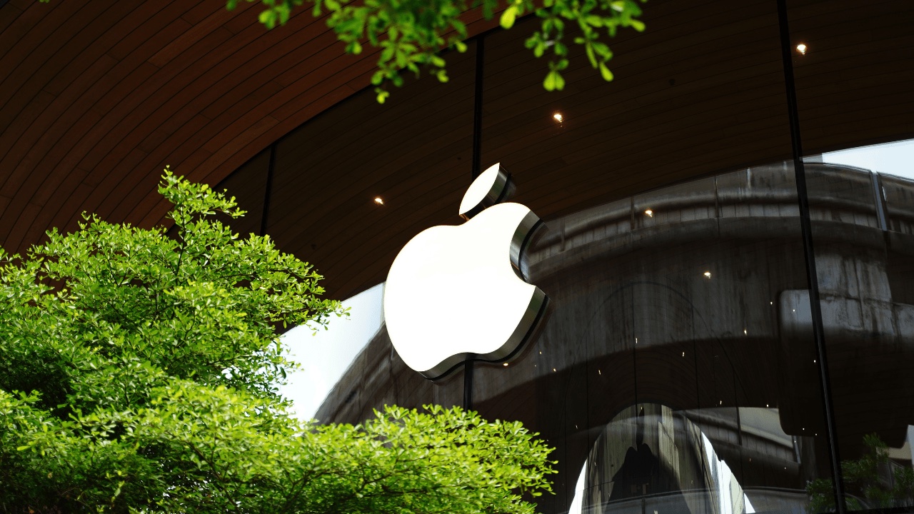 Apple to fight back against NLRB union allegations