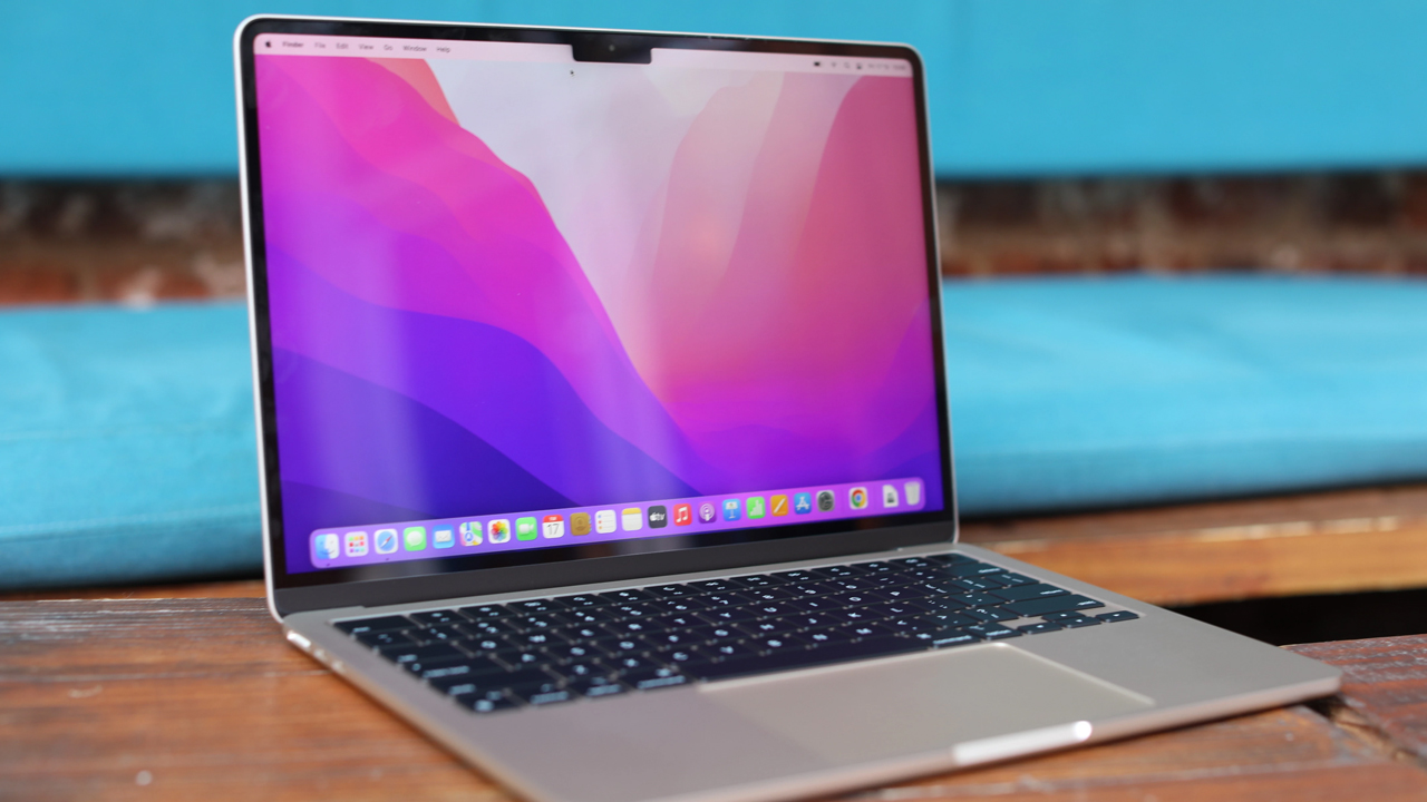 Apple pushes M3 Mac and MacBook Pros to 2024