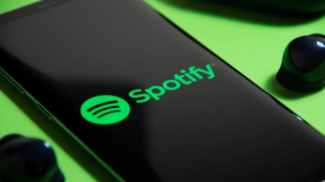 Spotify tests making lyrics exclusive to Premium
