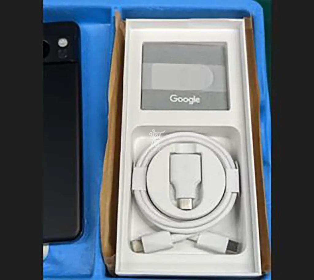 Google Pixel 8 Pro's box has been opened