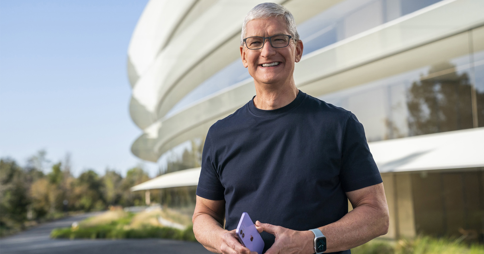 tim-cook-sold-his-shares-1