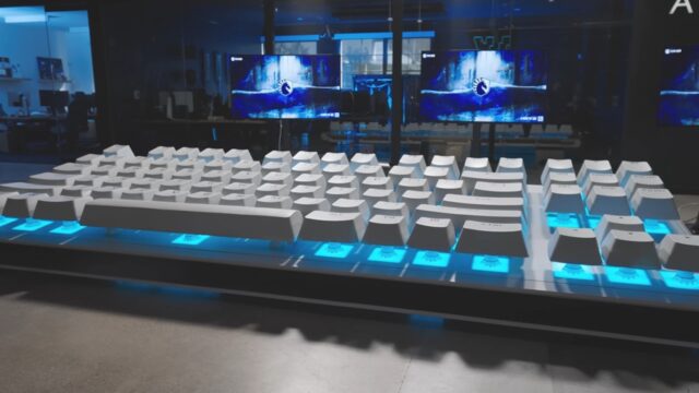 Want the biggest? Here’s a 5-meter gaming keyboard!