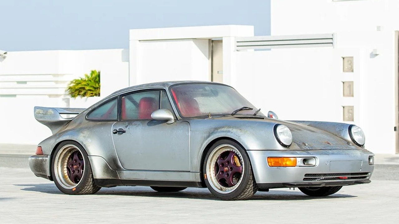 Iconic 30-year-old Porsche goes up for auction