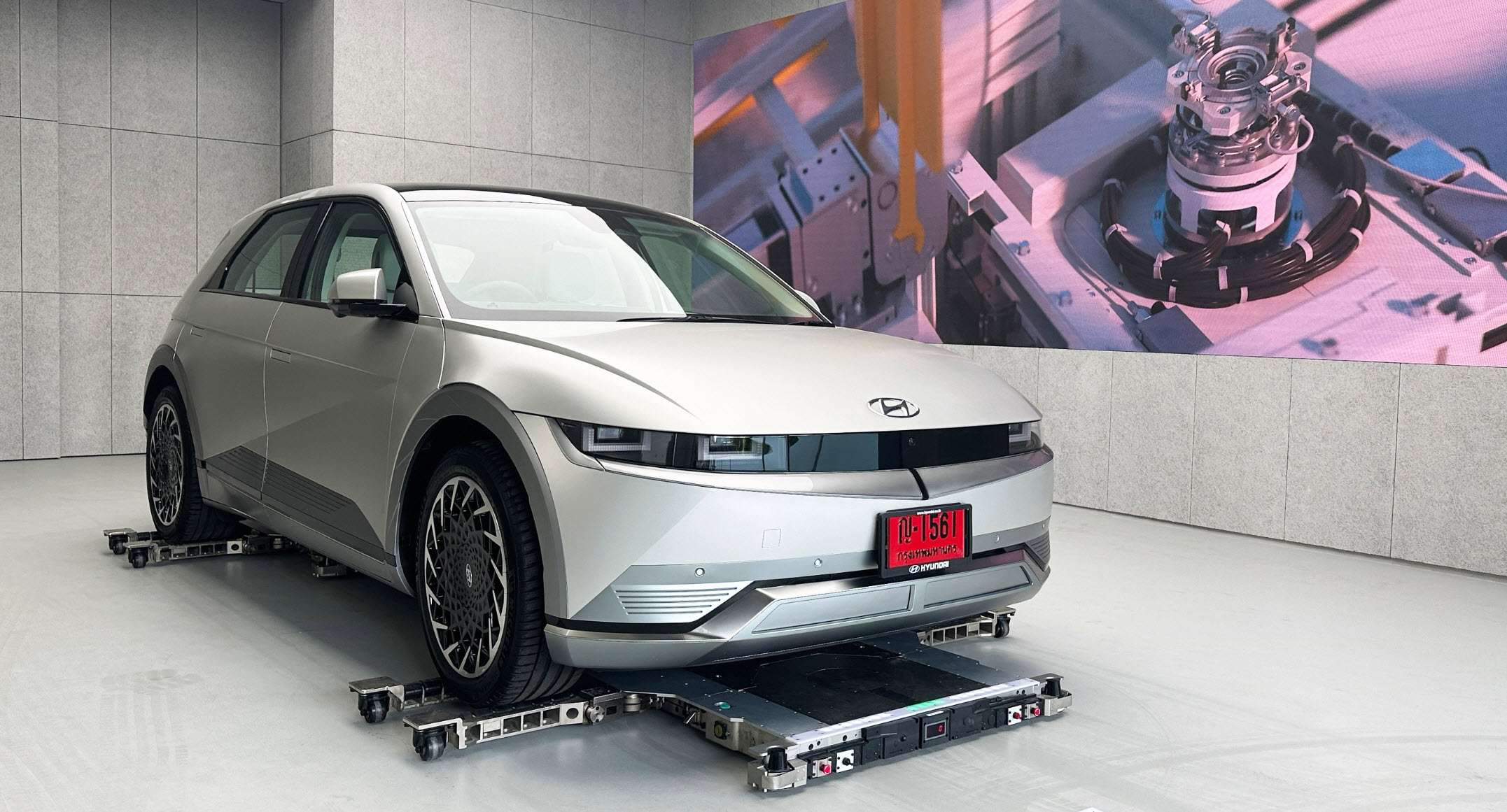 Hyundai IONIQ Lab