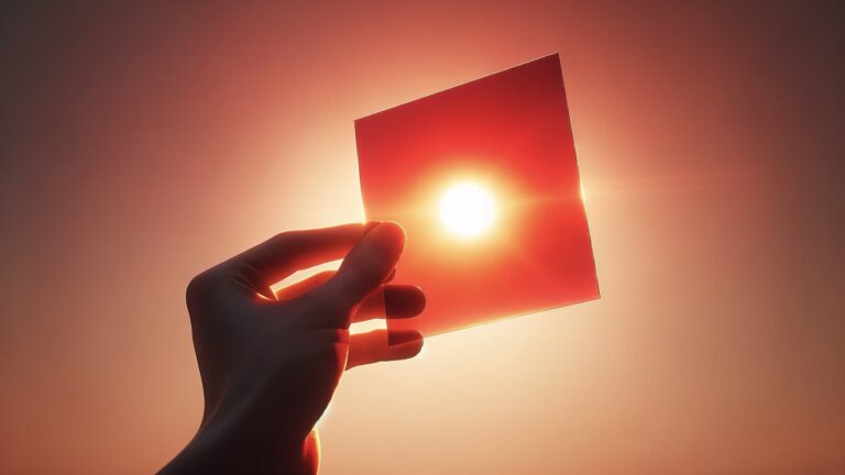 solar panels working principle