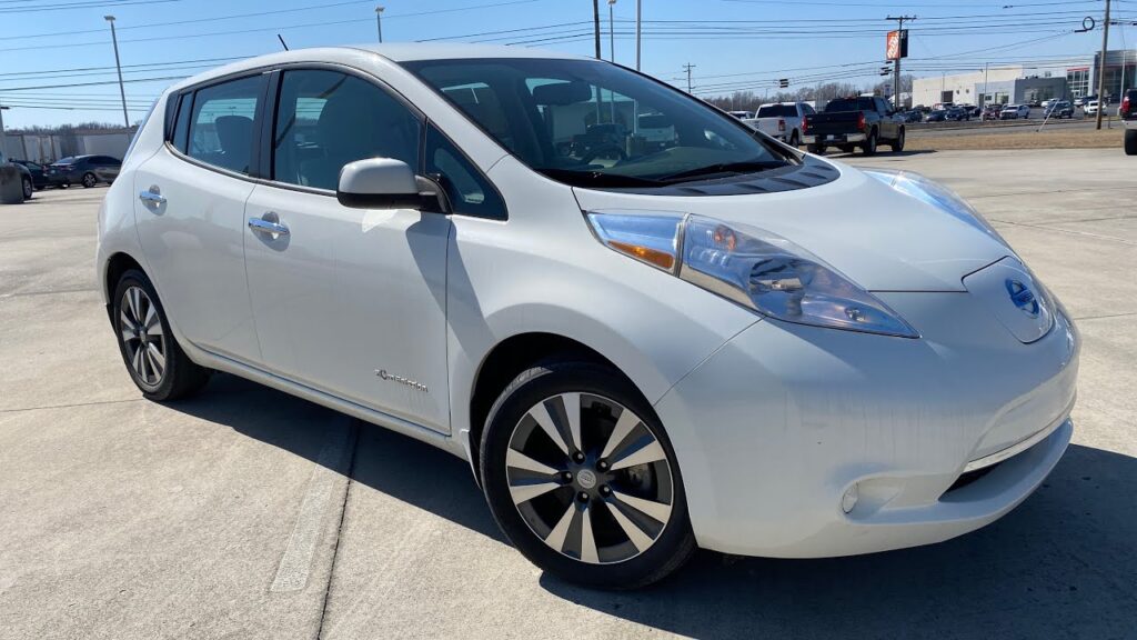 Nissan Leaf-1