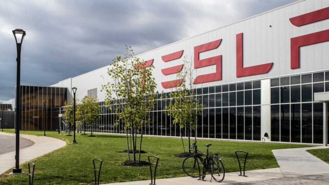 Tesla factory halted production!