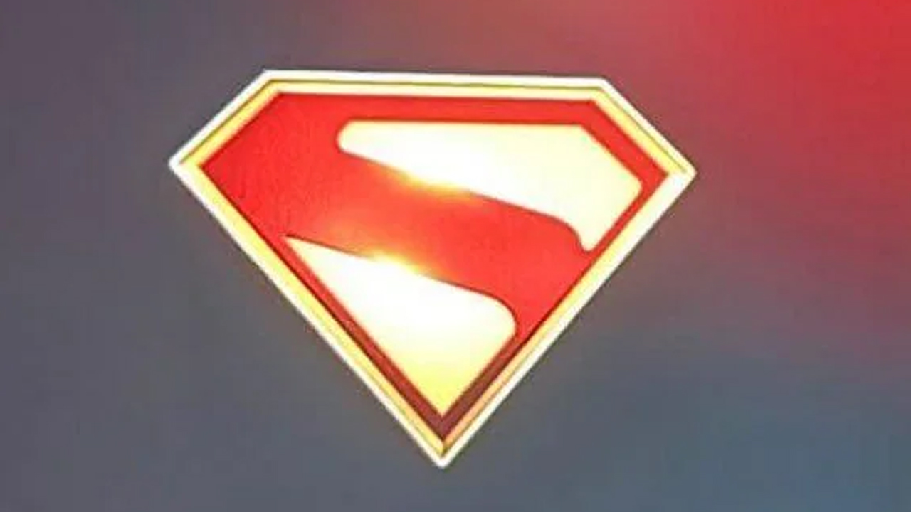 New Superman logo revealed! This is what it will look like ...