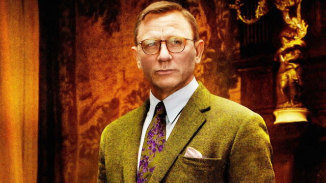 Daniel Craig returns in his beloved role!