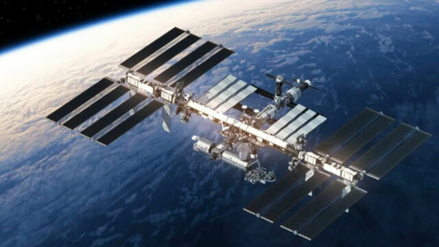 SpaceX to Deorbit Space Station with a $843 Million Plan!