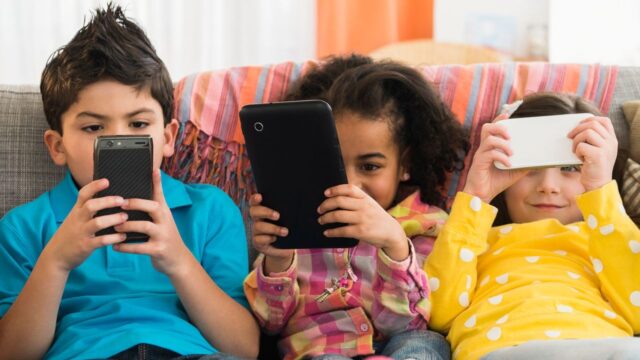 This study causes chaos: “Don’t give phones to 11-year-olds!”