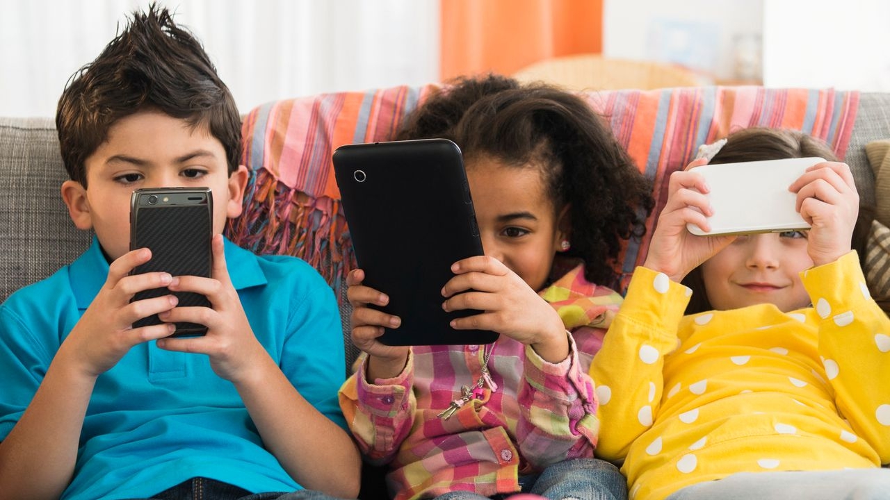 This study causes chaos: “Don’t give phones to 11-year-olds!”