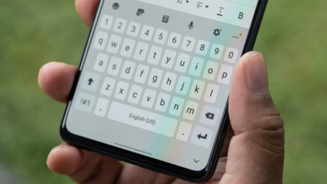 Samsung Keyboard quietly removes YouTube and Spotify extensions