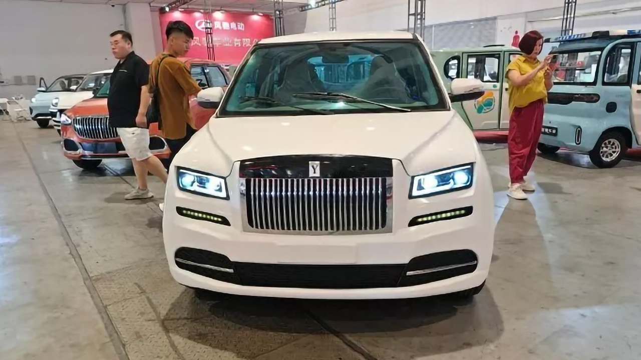 $2,000 mini Rolls-Royce introduced in China!