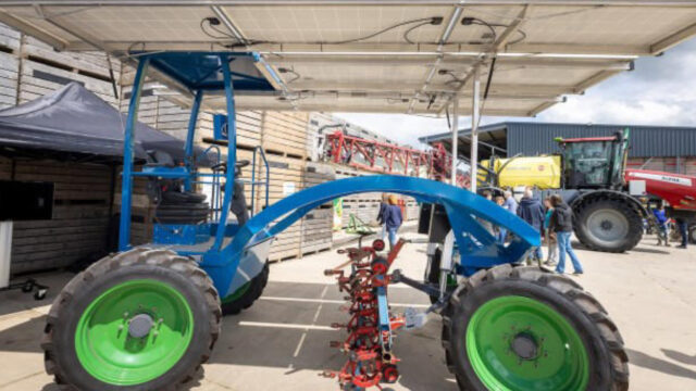 Revolutionary Solar-Powered Tractor Unveiled by Dutch Farmer