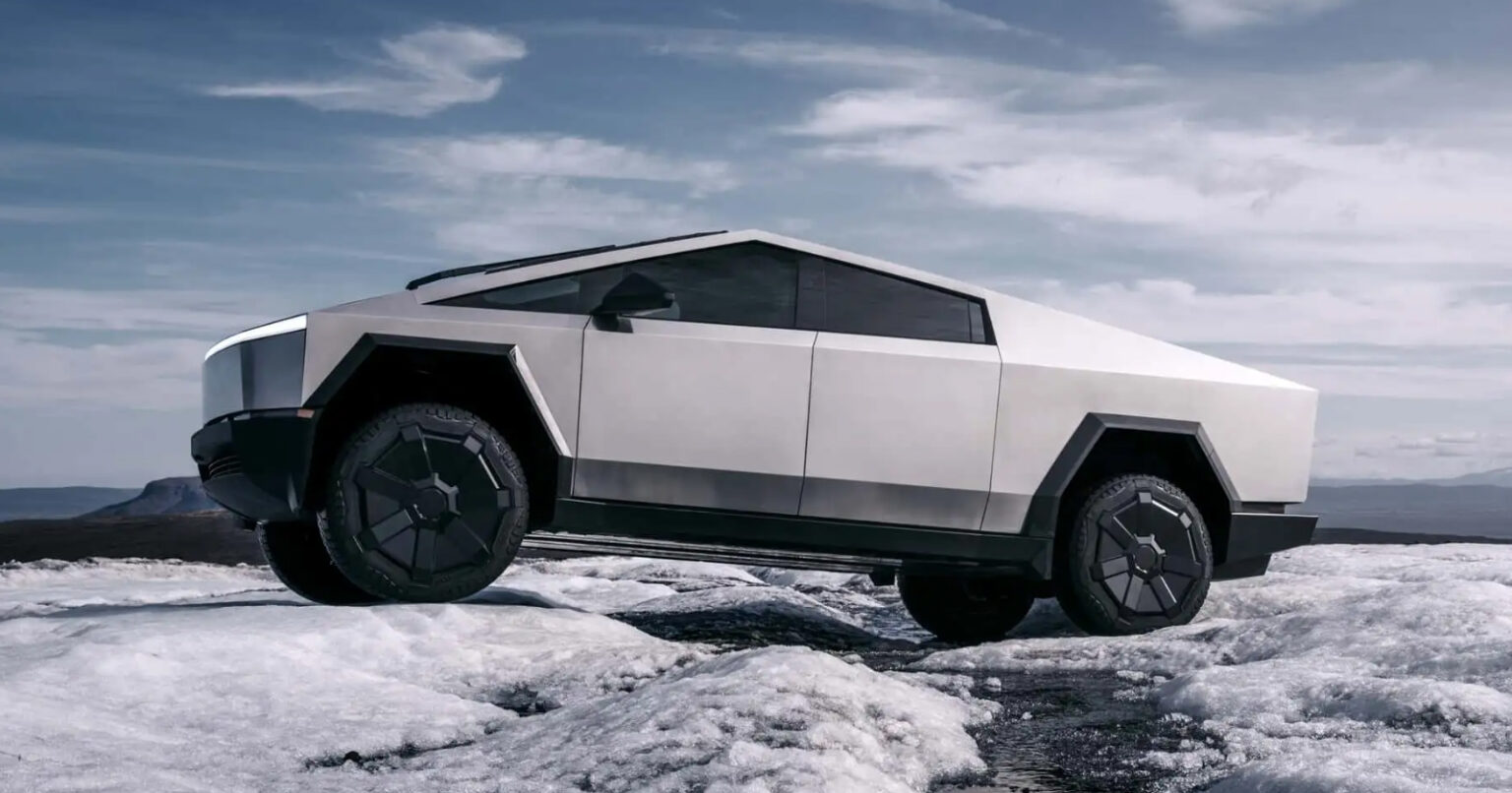 Tesla Cybertruck Owners in Shock Not Even 10,000 km Durability!