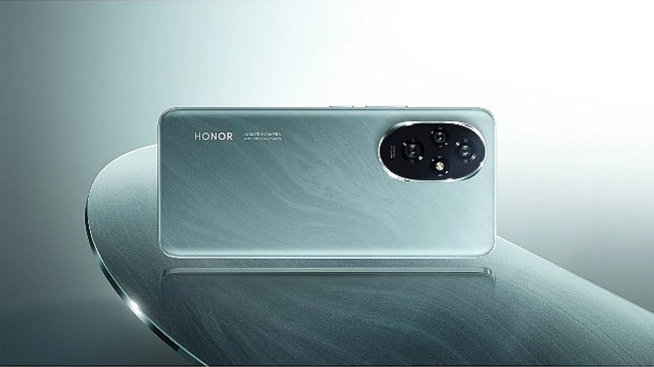 Honor 300 is to stand out for those looking for a compact phone!