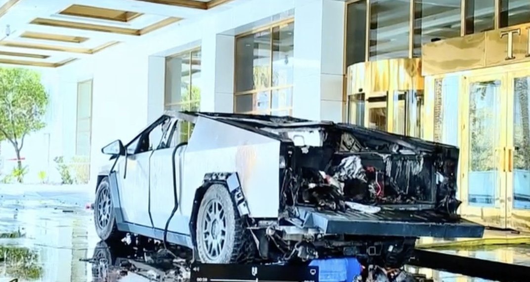 Shocking event: Tesla Cybertruck exploded like a bomb!