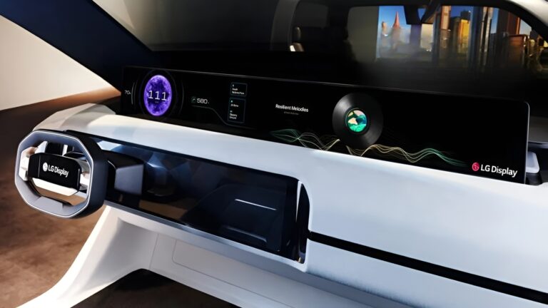 lg screen car