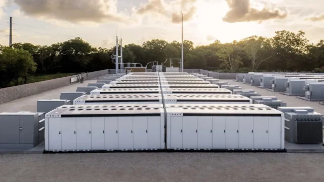 Tesla Megapacks Power Colossus Supercomputer!