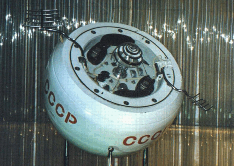 Soviet Spacecraft Kosmos-482 Crashes in Pacific Ocean