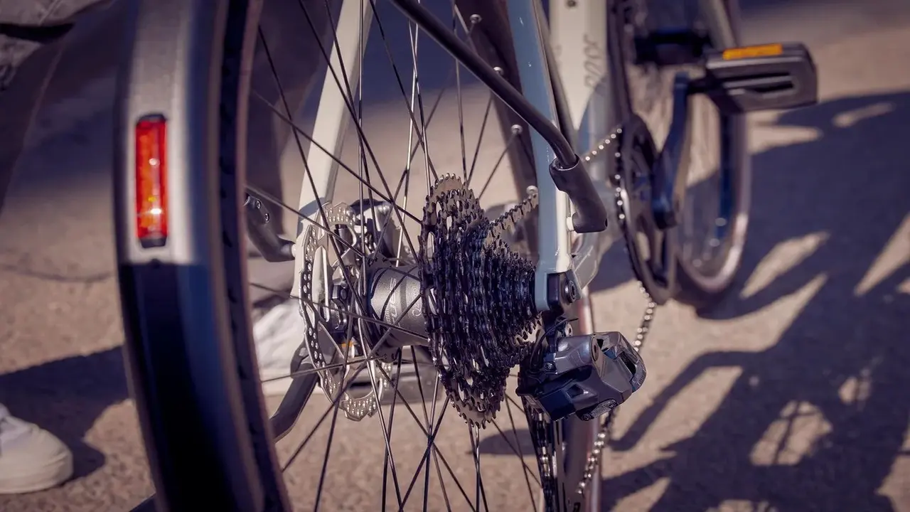 Shimano introduces new automatic gear system for bicycles!