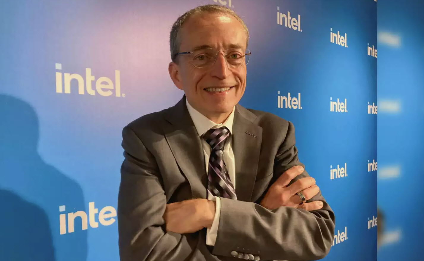 Former Intel CEO admits mistake!