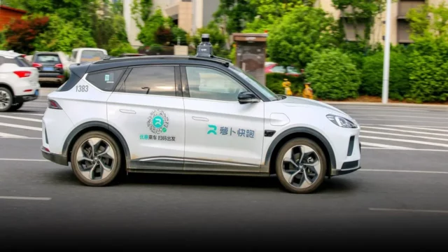 Uber and Baidu are collaborating on driverless vehicles.