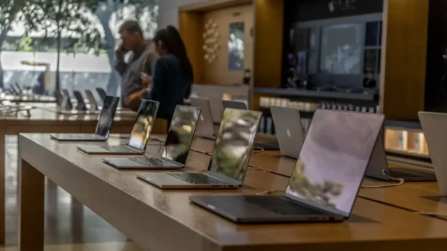 Global PC sales rise: Here’s the leader