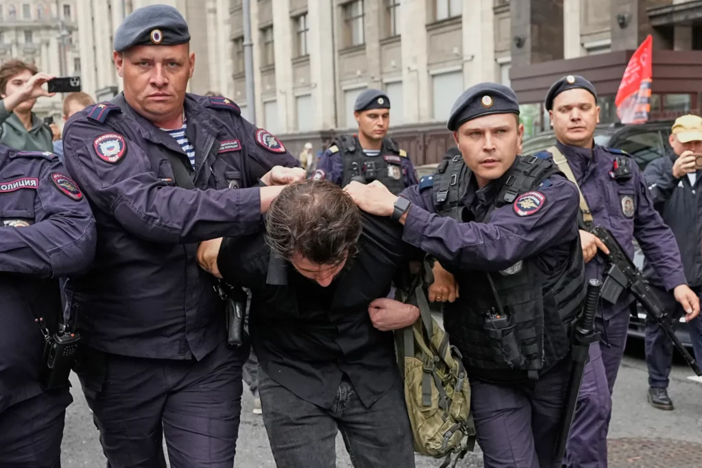 russia-restricts-whatsapp-telegram-2