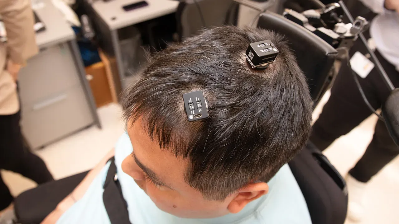 brain-implant-thought-to-speech-2