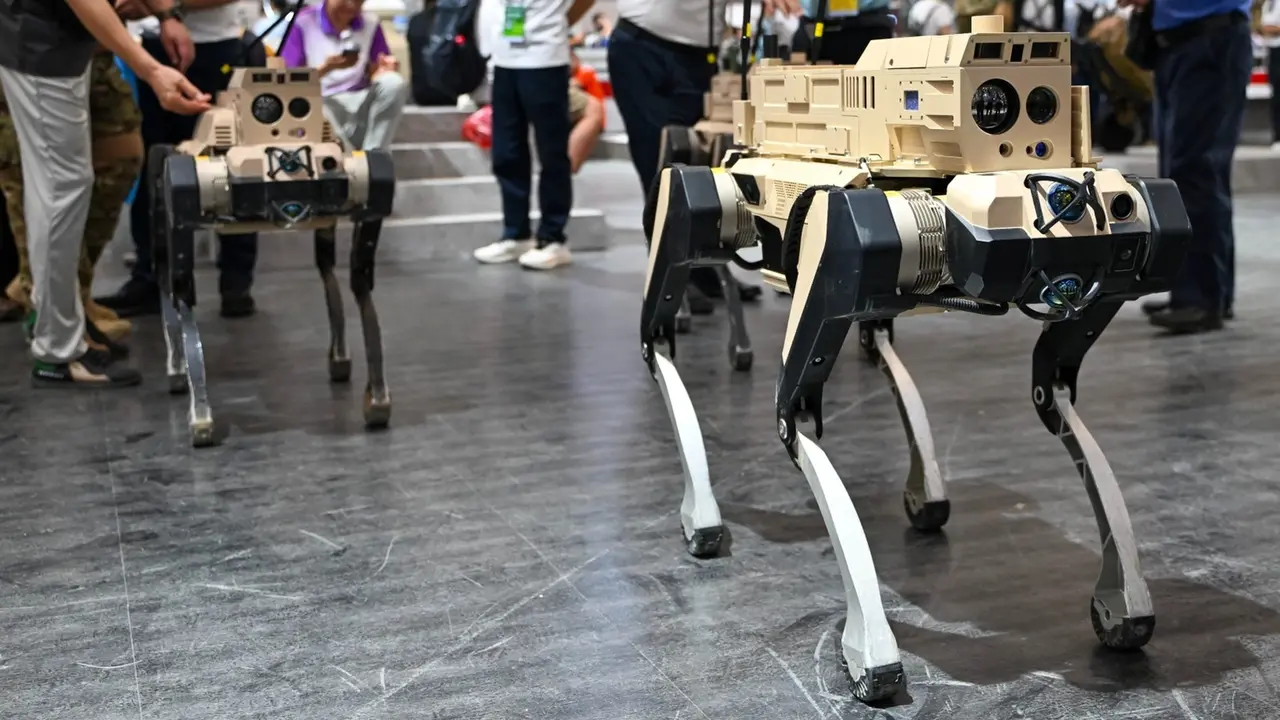 The Chinese army has developed a robot wolf