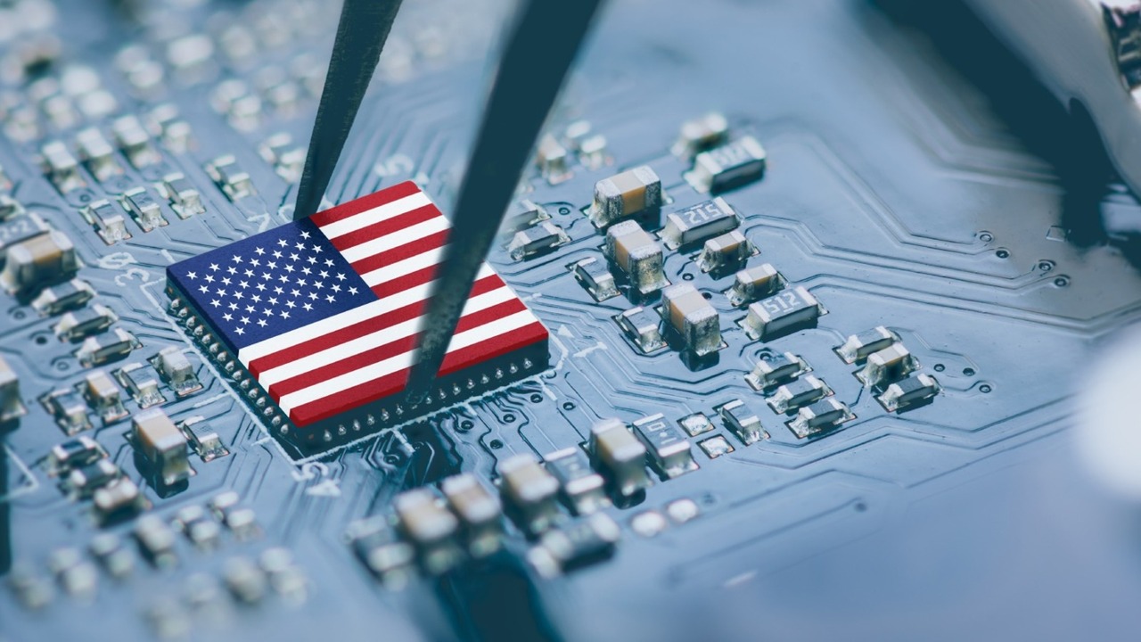 The US will acquire stakes in chip manufacturers! But why?