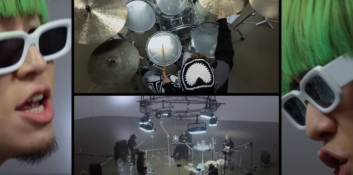 They shot a video using 40 iPhone 16 Pros