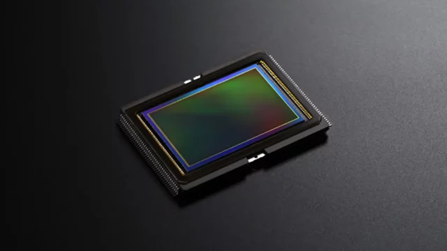 Sony-triple-layer-sensor-1