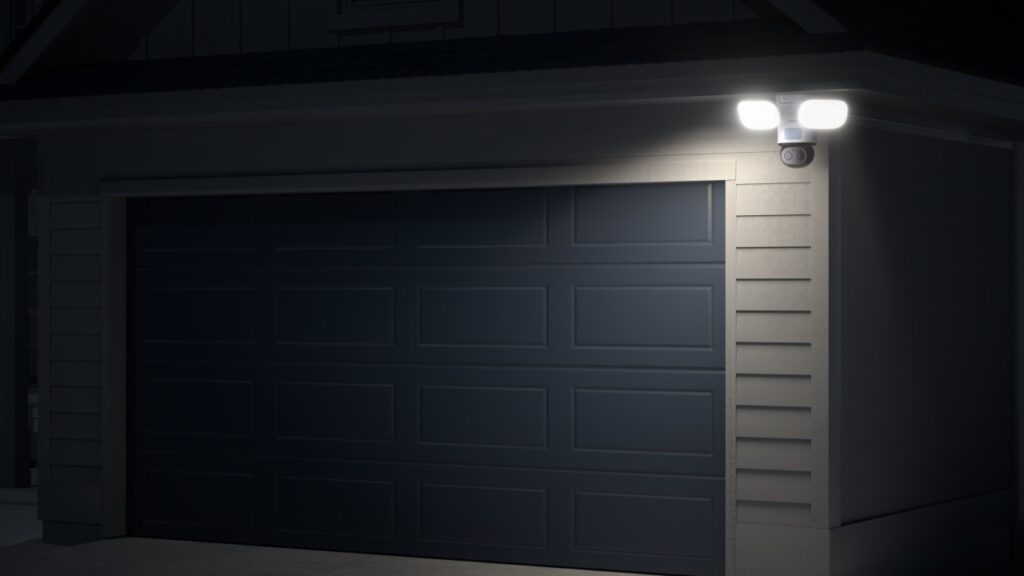 Reolink-TrackFlex-Floodlight-WiFi-2