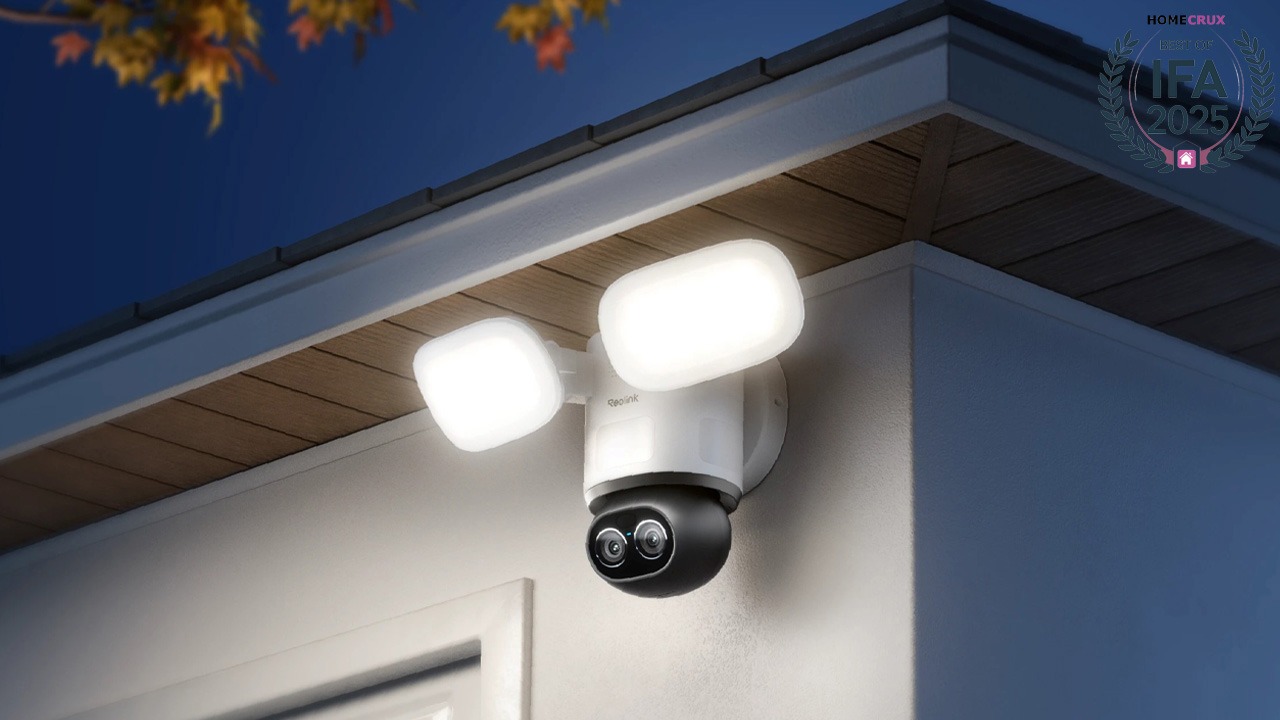 Reolink-TrackFlex-Floodlight-WiFi-1