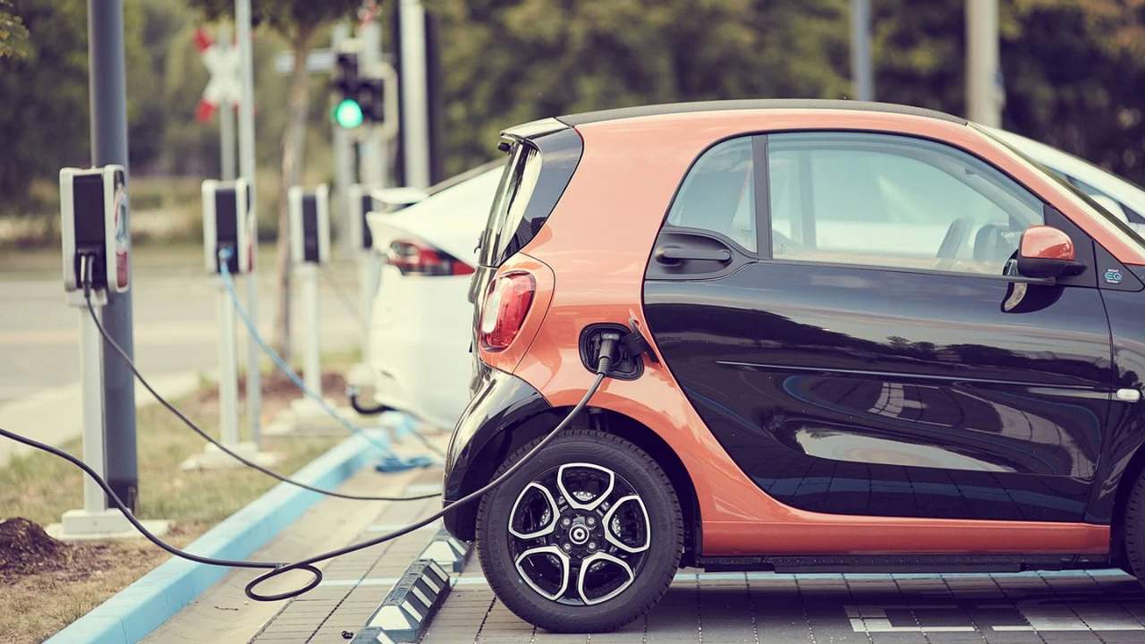 Theft Risk at Electric Vehicle Charging Stations!