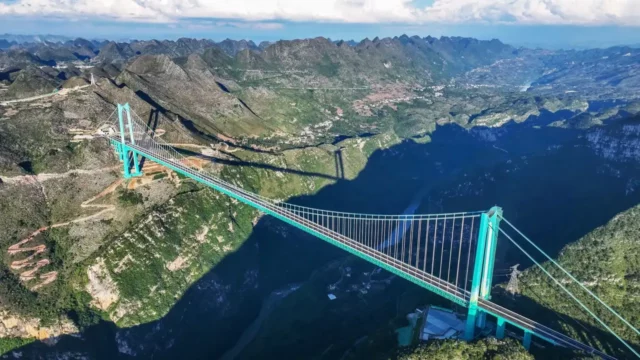The world’s tallest bridge has been built