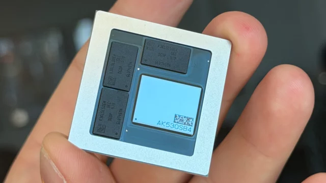 M4 Pro vs. Snapdragon X2 Elite Extreme