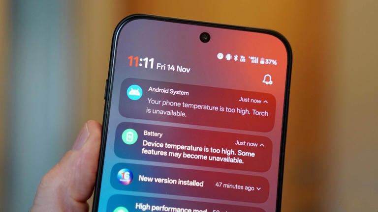 OnePlus-15-overheating-1
